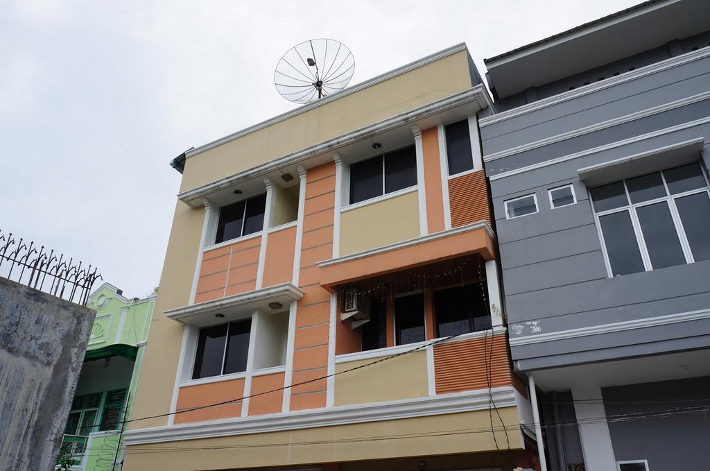 Jesnic Hotel Padang  Exterior foto