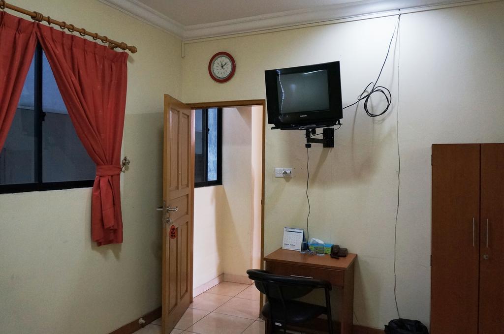 Jesnic Hotel Padang  Zimmer foto